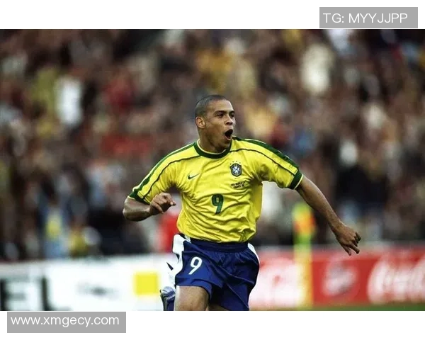 全球足球明星盘点他们的辉煌成就与影响力分析 全球足球明星盘点他们的辉煌成就与影响力分析