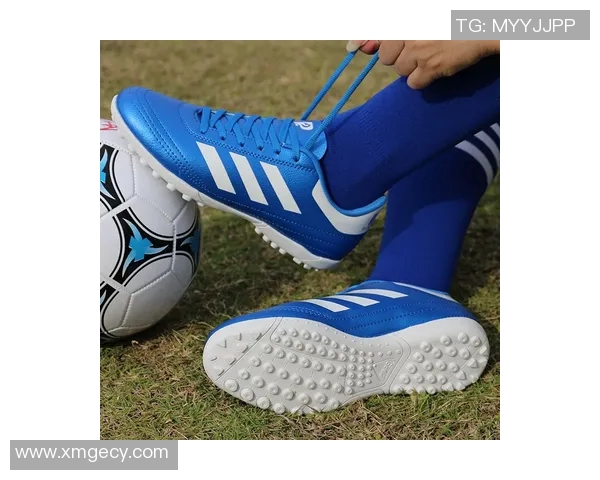 私人订制足球鞋为您打造专属足球明星的梦想之路